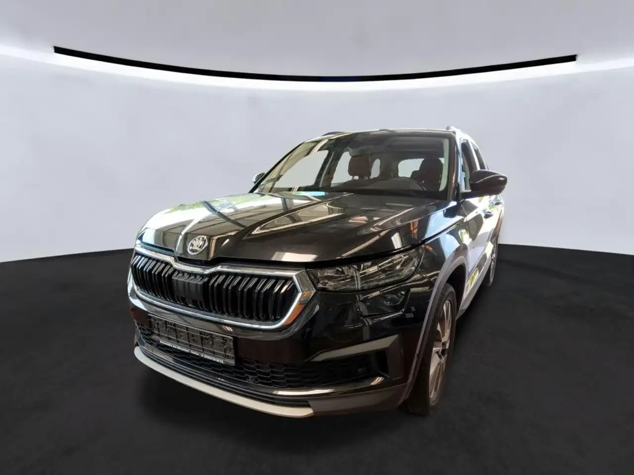 Skoda Kodiaq Tour 4x4 Matrix/STANDH/AHK/PANO/4xSHZ — photo 1 of 14