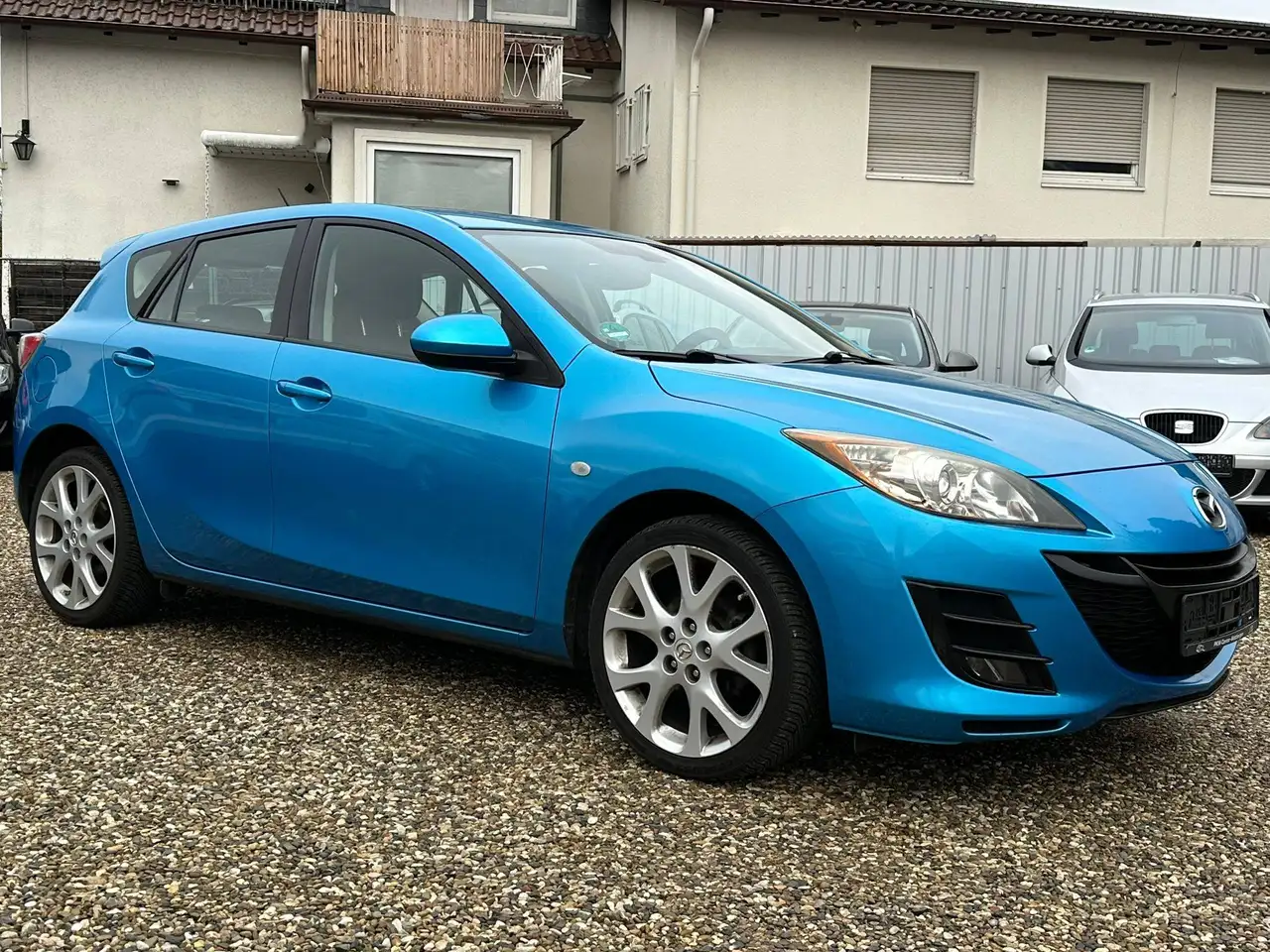 Mazda 3 1.6 High-Line SHZ PDC Navi Carplay Klima Tempomat — photo 1 of 18