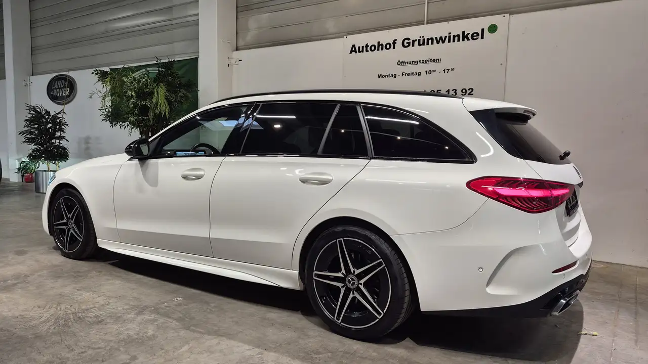 Mercedes-Benz C 200 C 200 d AMG-Line + Night Paket — photo 1 of 17