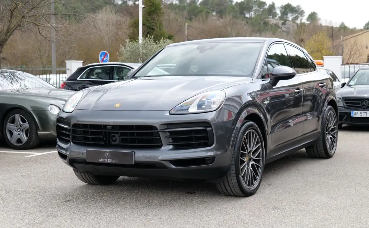 Porsche Cayenne coupe 3.0 v6 462ch e-hybrid — photo 1 of 5