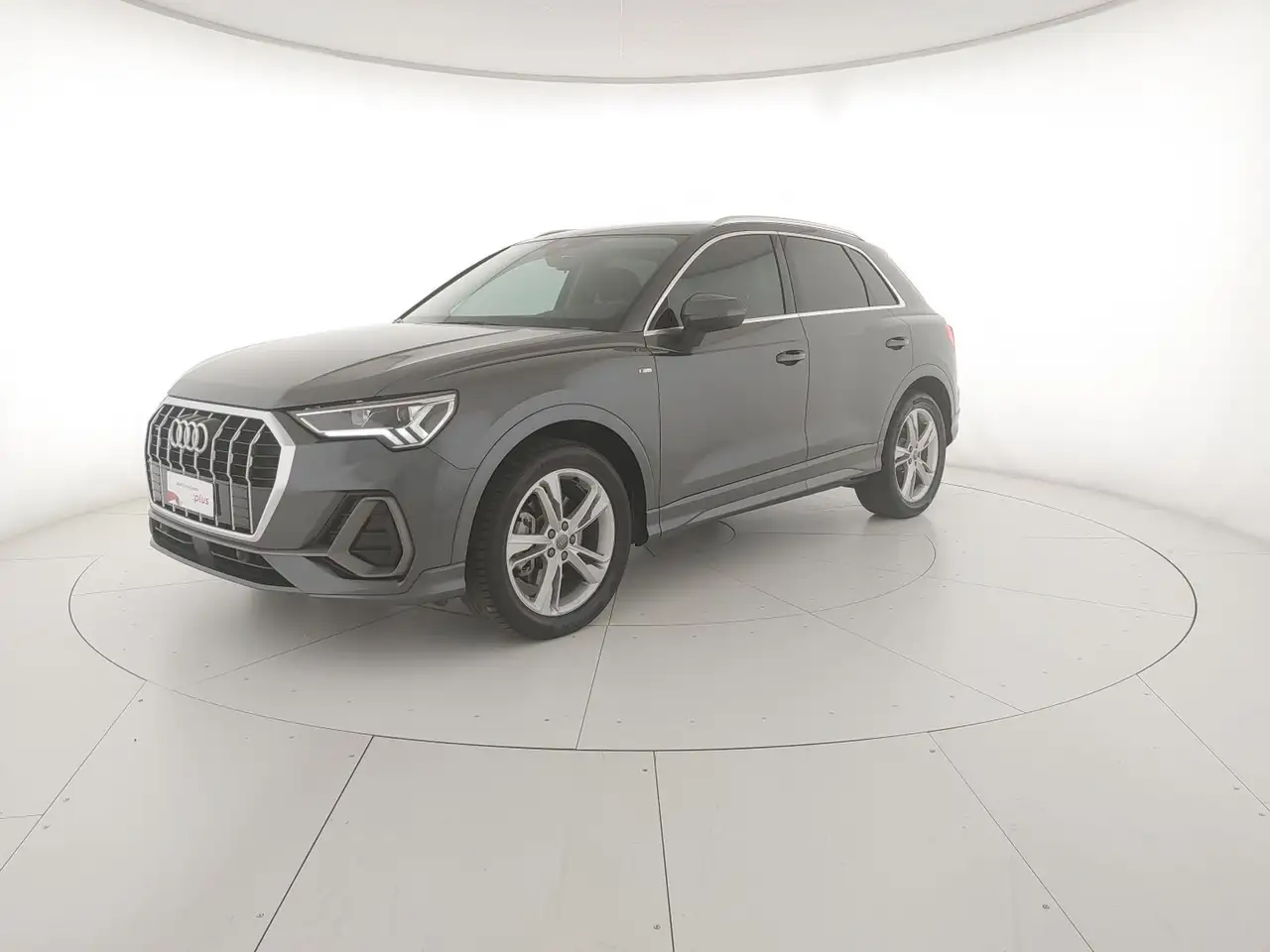 Audi Q3 40 2.0 TDI S line edition quattro S tronic — photo 1 of 15