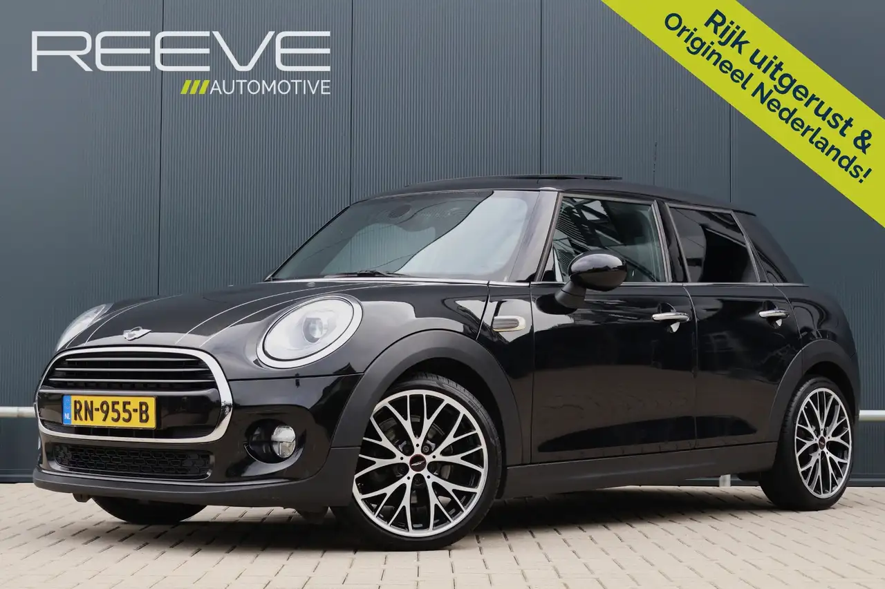 MINI Cooper 5-Deurs 1.5 Serious Business | JCW | Pano | Stoelv — photo 1 of 34