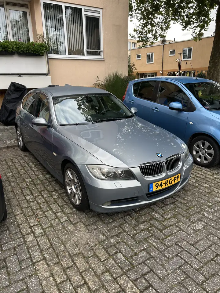 BMW 325 325i — photo 1 of 7