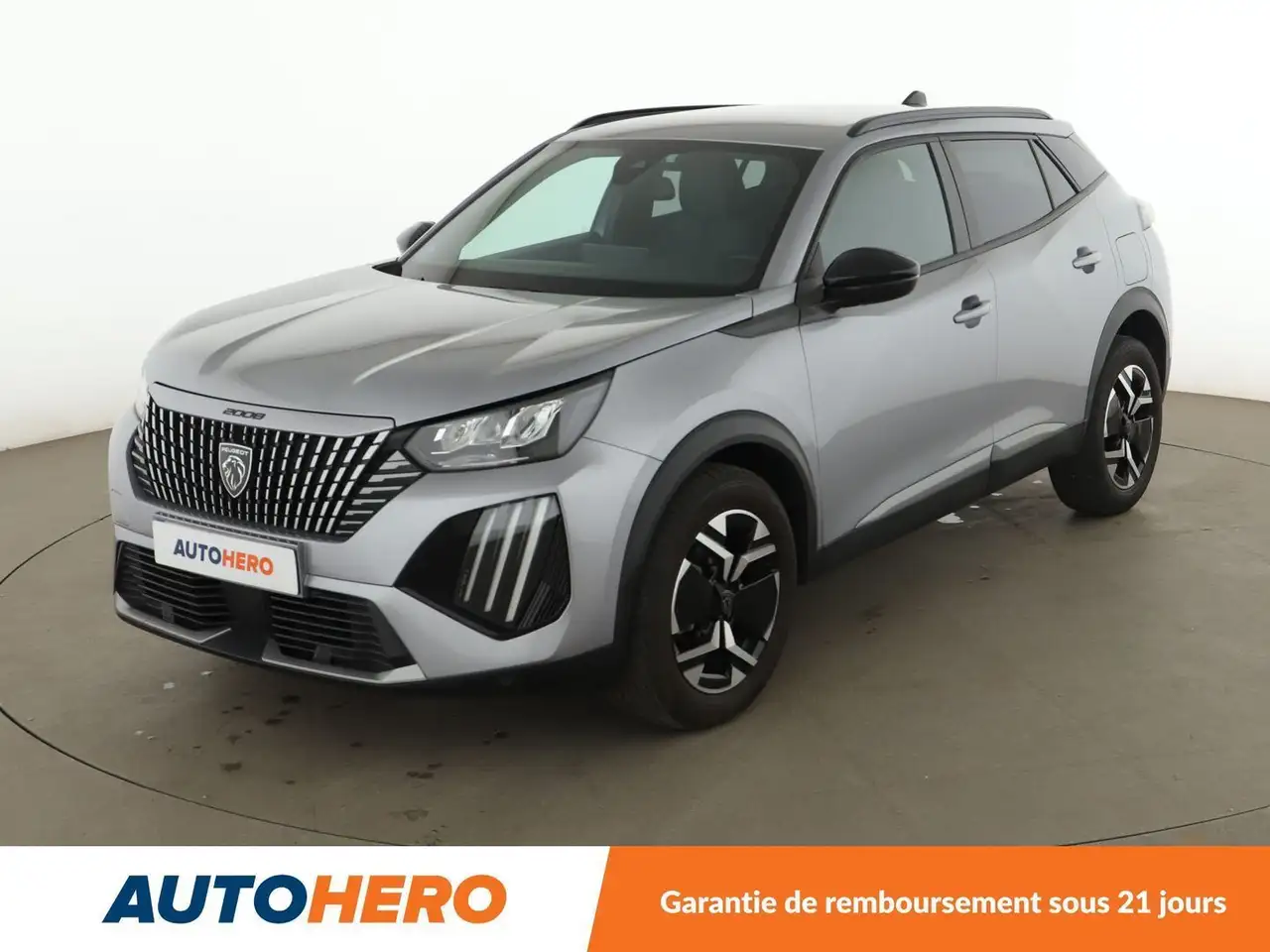 Peugeot 2008 1.2 PureTech Allure — photo 1 of 32