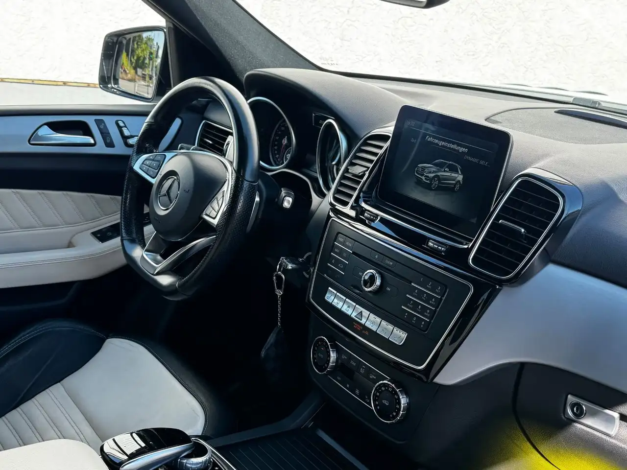 2016 Mercedes-Benz GLE 43 AMG 21" Pano Designo! SportAga! 100%Serv, photograph 11