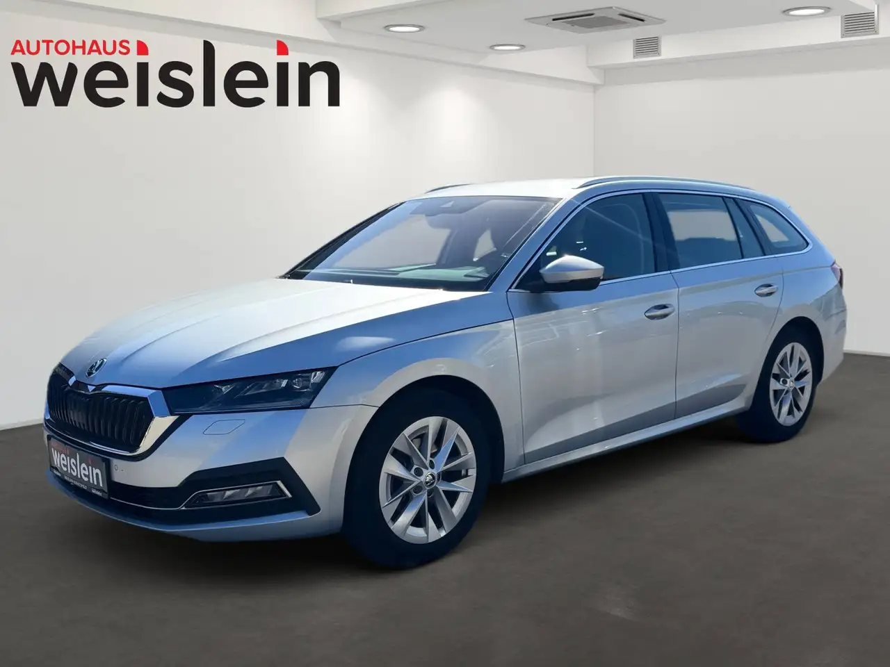 Skoda Octavia Combi Style — photo 1 of 13