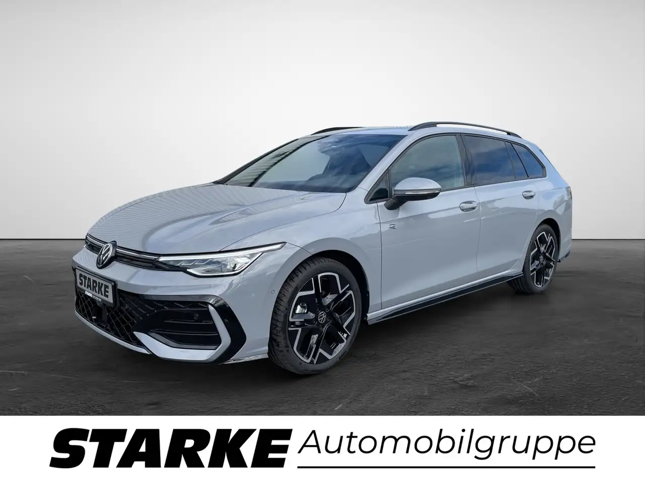Volkswagen Golf Variant 1.5 eTSI DSG R-Line — photo 1 of 13
