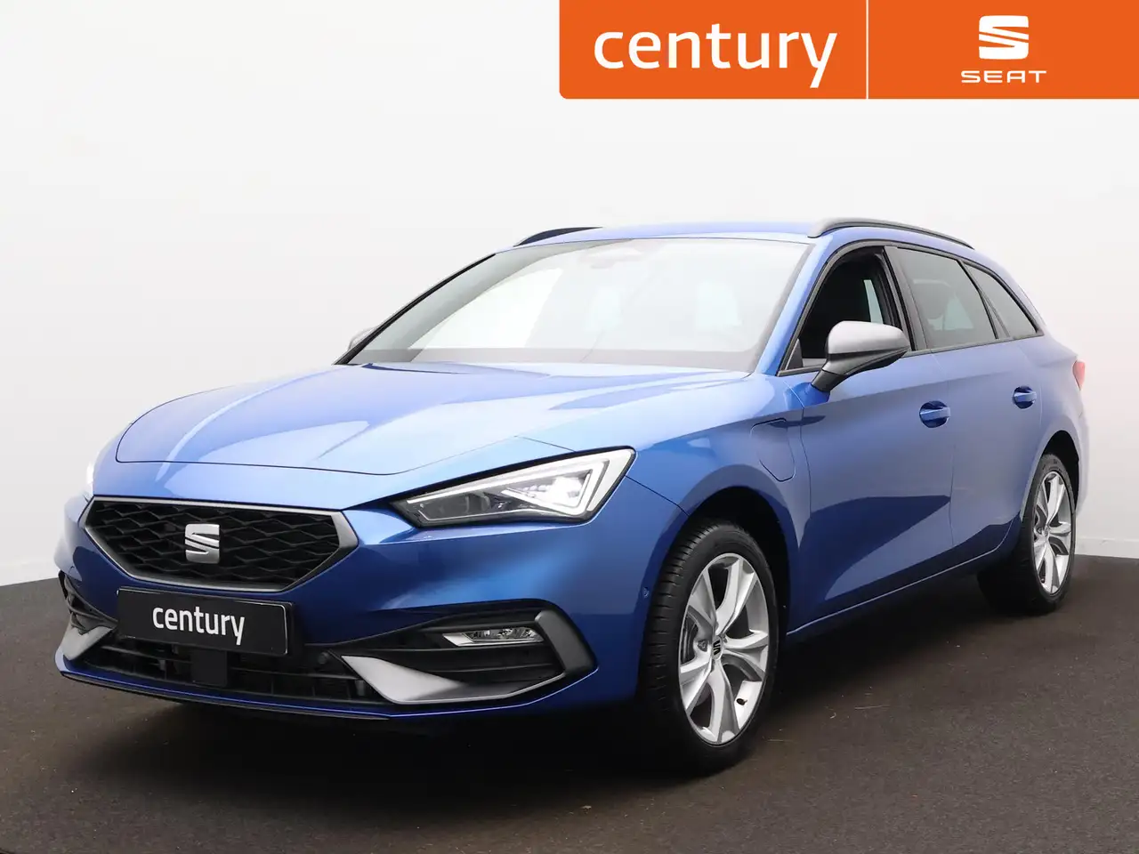 SEAT Leon e-Hybrid Sportstourer 1.5 TSI Style — photo 1 of 39