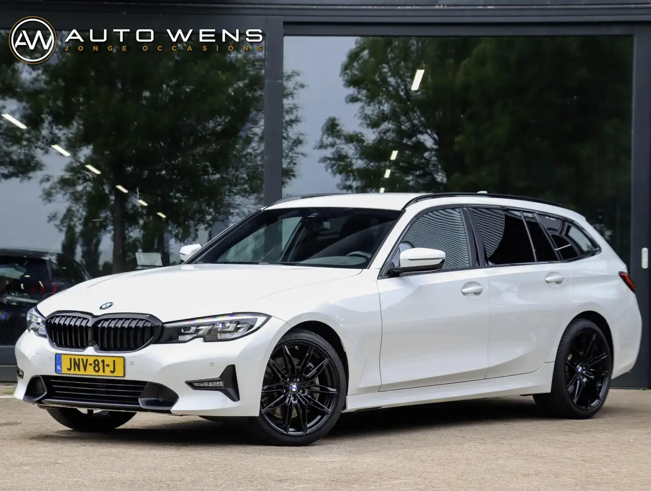 BMW 330 3-serie Touring 330i High Executive Trekhaak elek. — photo 1 of 36