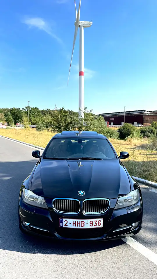 BMW 335 335i Aut. Edition Sport — photo 1 of 12