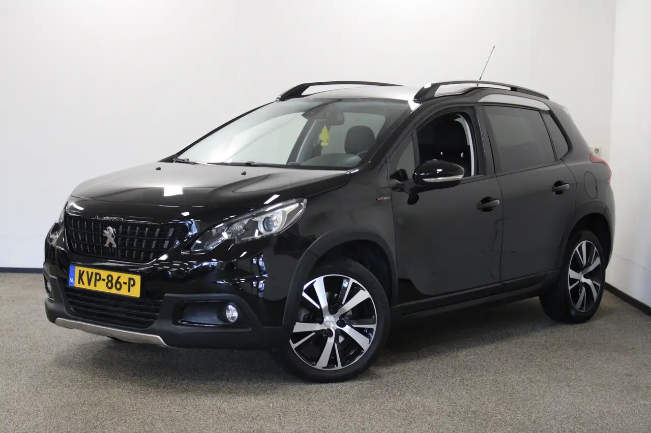Peugeot 2008 1.2 PureTech GT-Line — photo 1 of 28