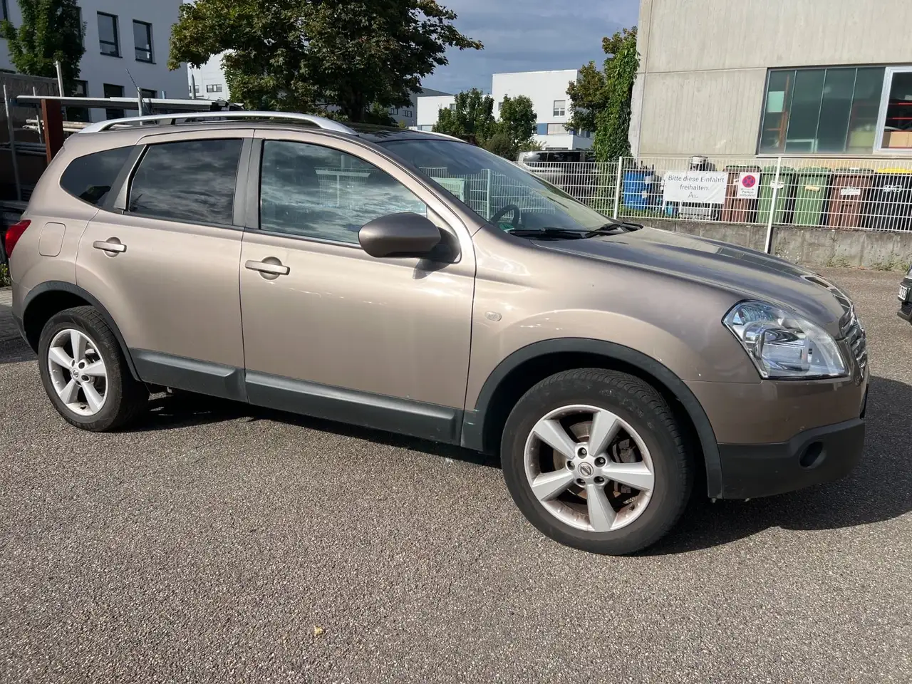 Nissan Qashqai+2 acenta 2.0 4x2 — photo 1 of 19