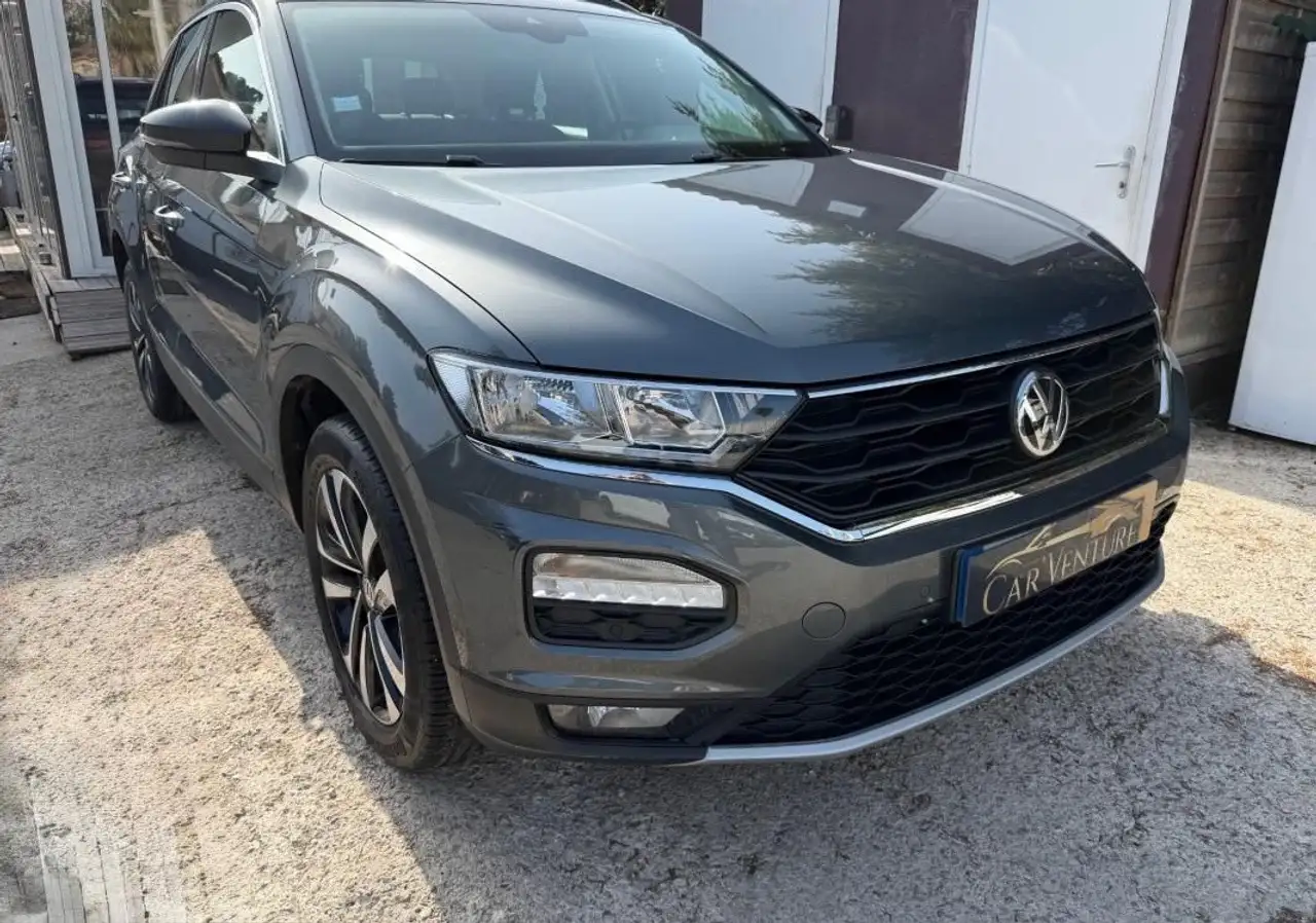 Volkswagen T-Roc 1.0 TSI 115 Start-Stop BVM6 IQ.Drive — photo 1 of 30