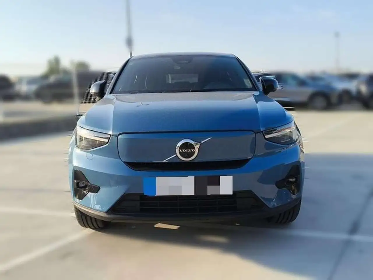 Volvo C40 Recharge Twin Puro Eléctrico First Edition — photo 1 of 22