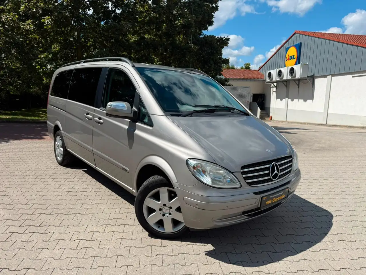 Mercedes-Benz Viano 2.2 CDI Trend Aut. | NAVI | AHK | SHZ — photo 1 of 35