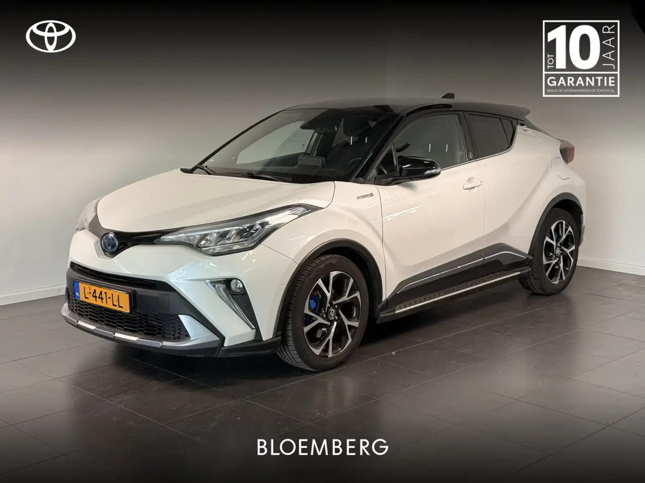 Toyota C-HR 1.8 Hybrid First Edition | Bi-Tone | Dodehoekdetec — photo 1 of 17