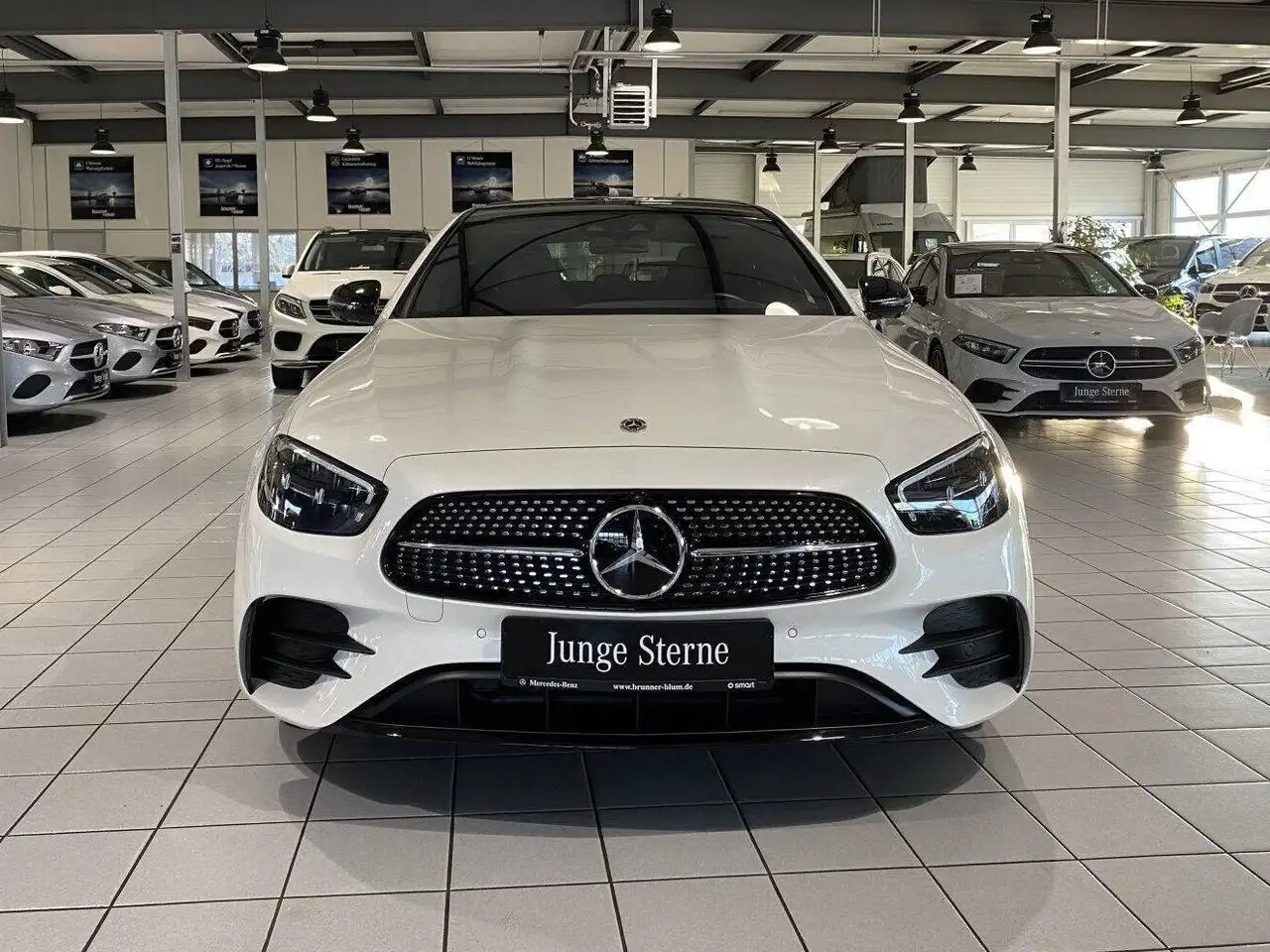 Mercedes-Benz E 450 E 450 4Matic (213.059) — photo 1 of 18