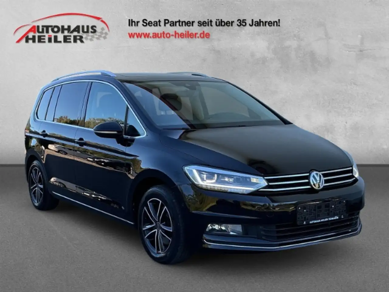 Volkswagen Touran Highline BMT Start-Stop El. Panodach Navi LED Dyn. — photo 1 of 15