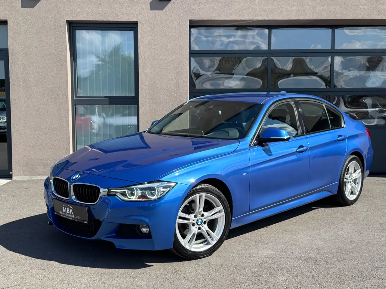 BMW 318 d xDrive M Sport | Facelift | LED | Estorilblau | — photo 1 of 31