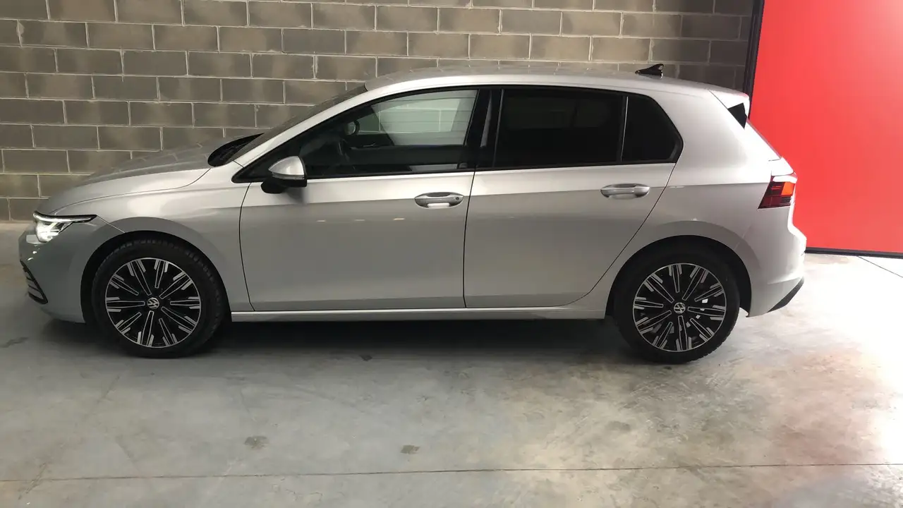 Volkswagen Golf Golf VIII 2020 2.0 tdi Style 150cv dsg — photo 1 of 15