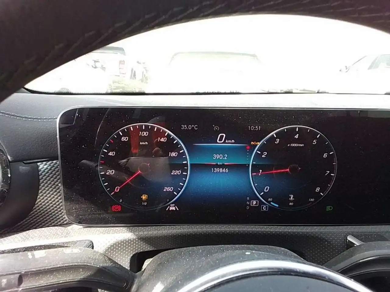 Mercedes-Benz CLA 200 — photo 1 of 6