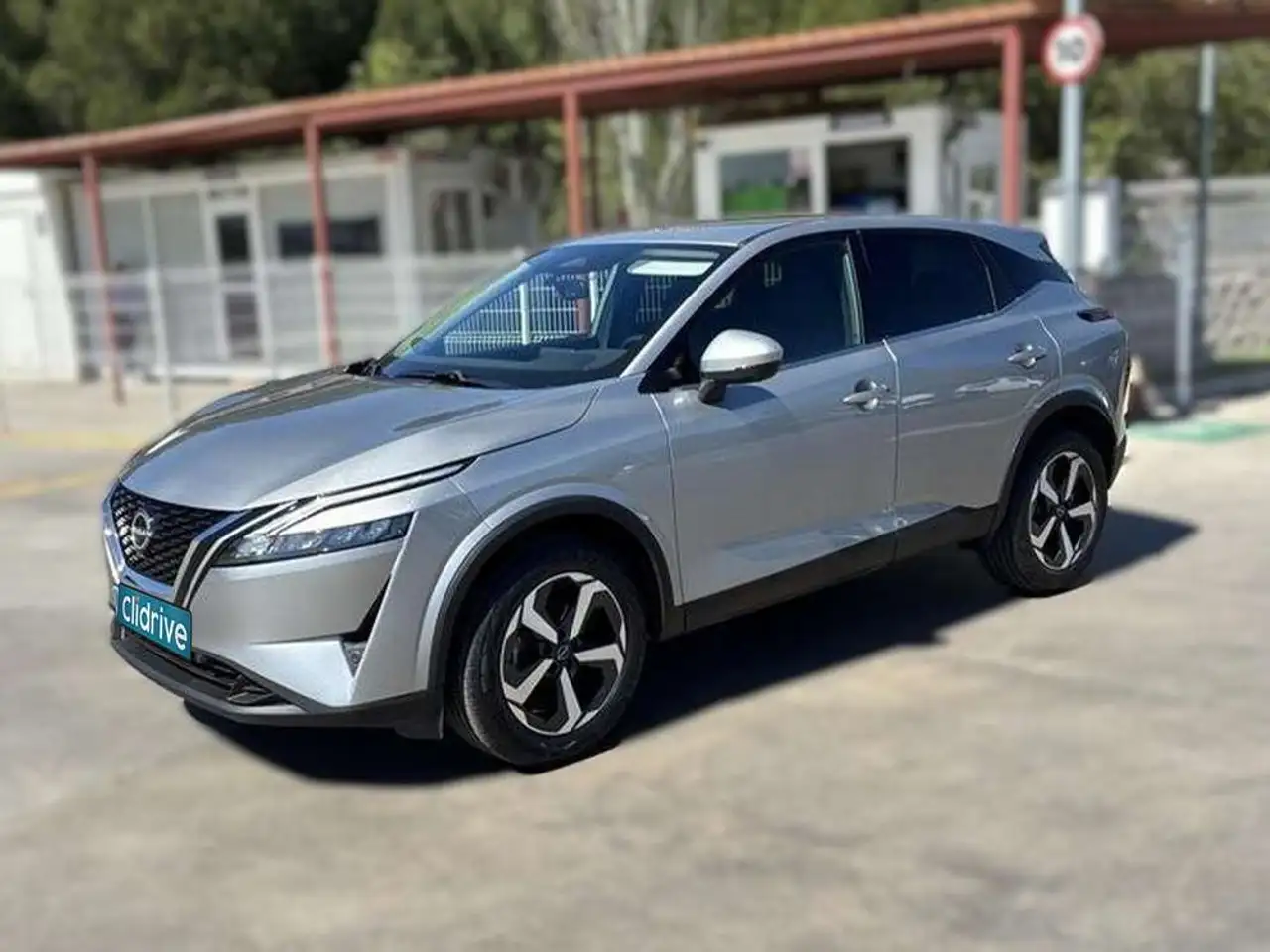 Nissan Qashqai DIG-T N-Style — photo 1 of 15