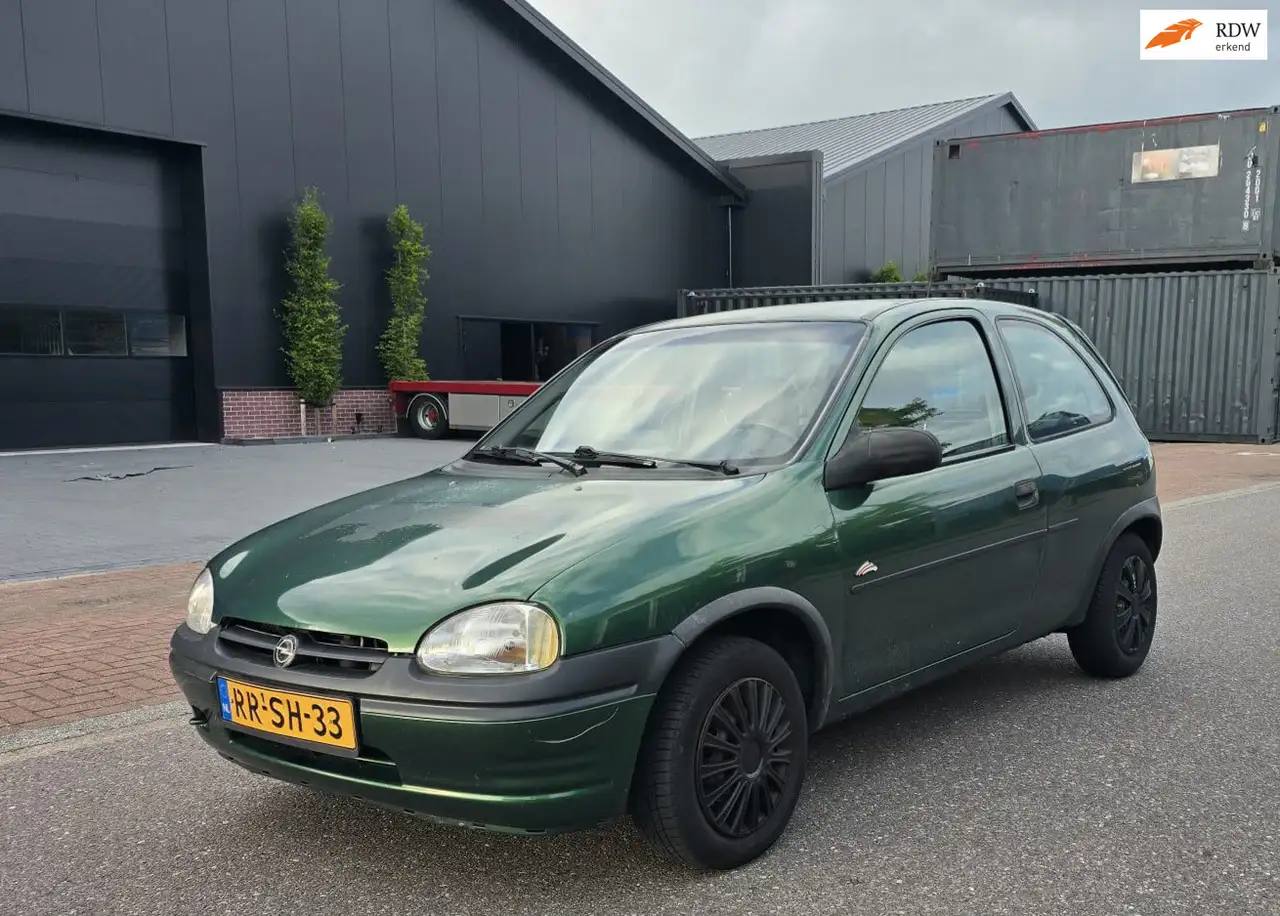 Opel Corsa 1.4i Fresh AIRCO — photo 1 of 15
