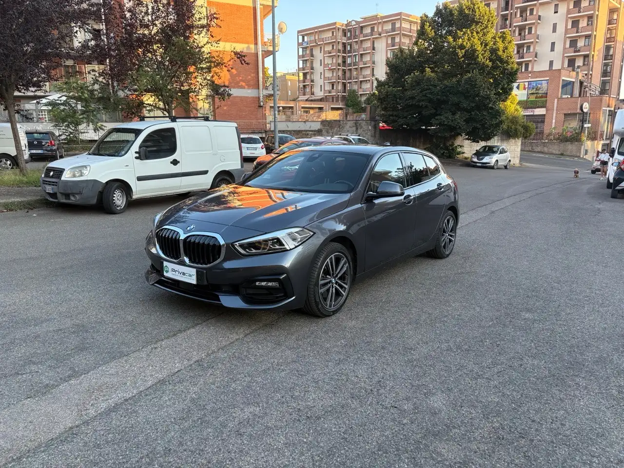 BMW 118 118d Sport auto — photo 1 of 15