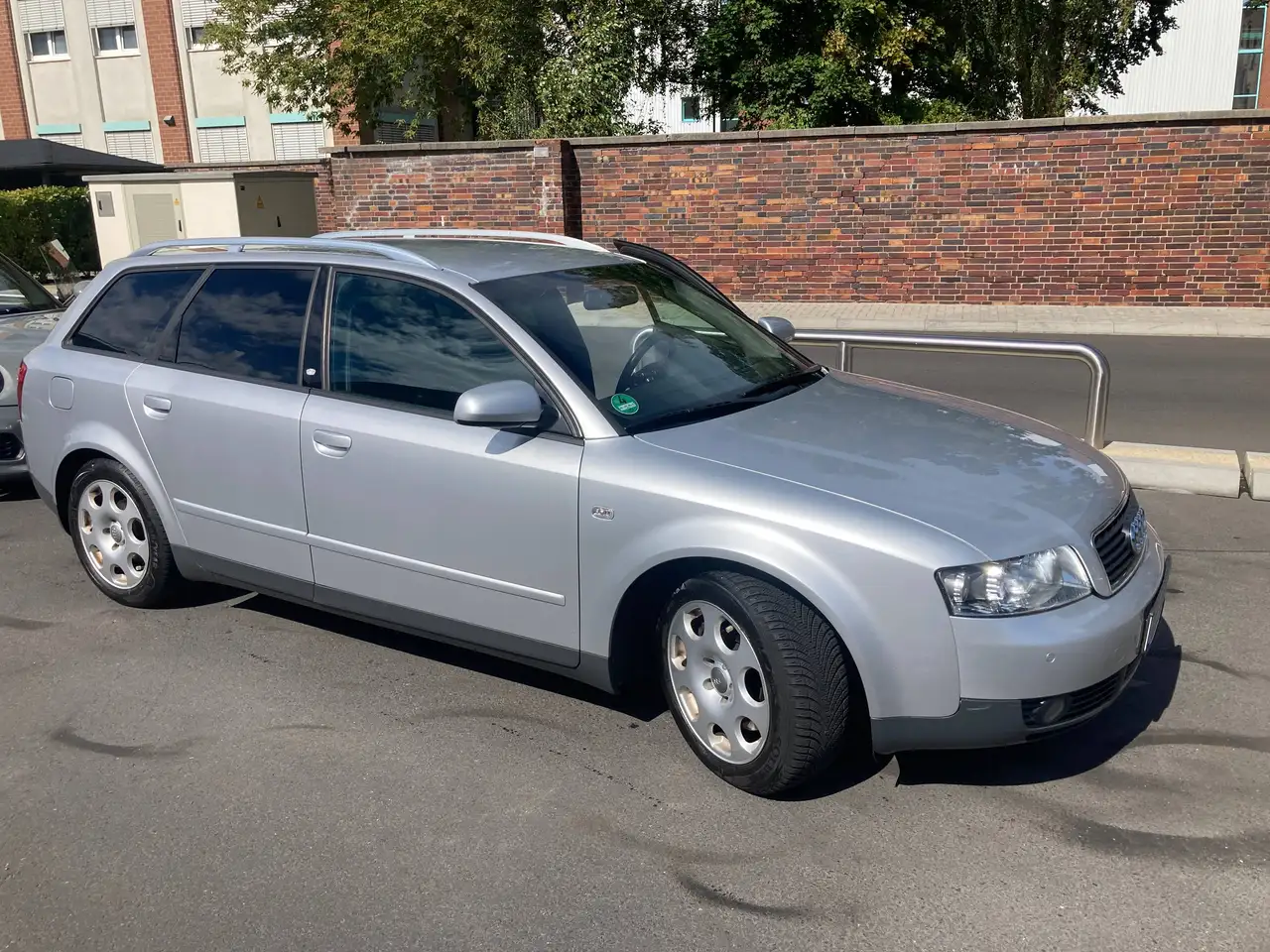 Audi A4 A4 Avant 2.5 TDI — photo 1 of 13