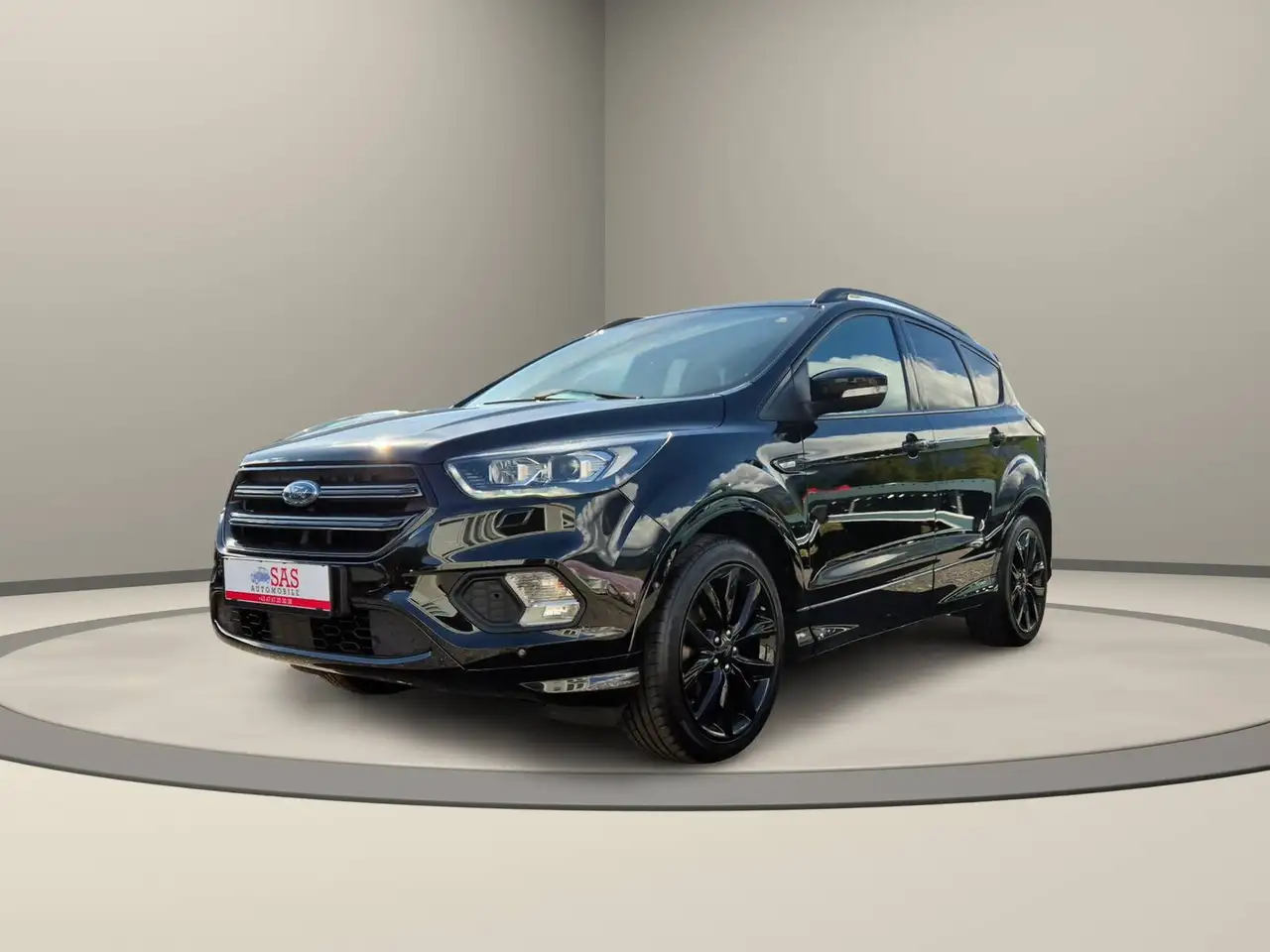 Ford Kuga ST-Line — photo 1 of 12