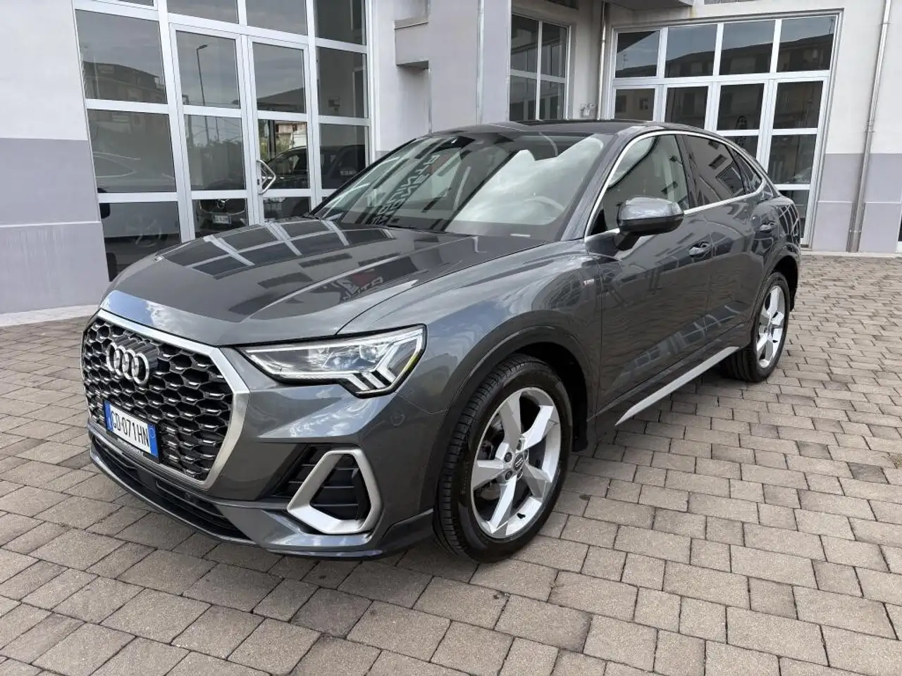 Audi Q3 Sportback 35 TDI 2.0cc 150cv S tronic S line editi — photo 1 of 15