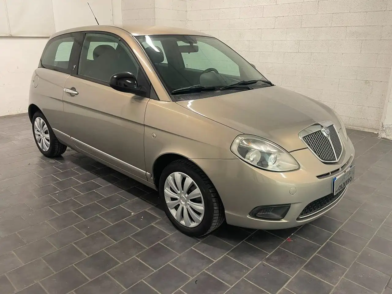 Lancia Ypsilon 1.2 69 CV - UNIPRO — photo 1 of 15
