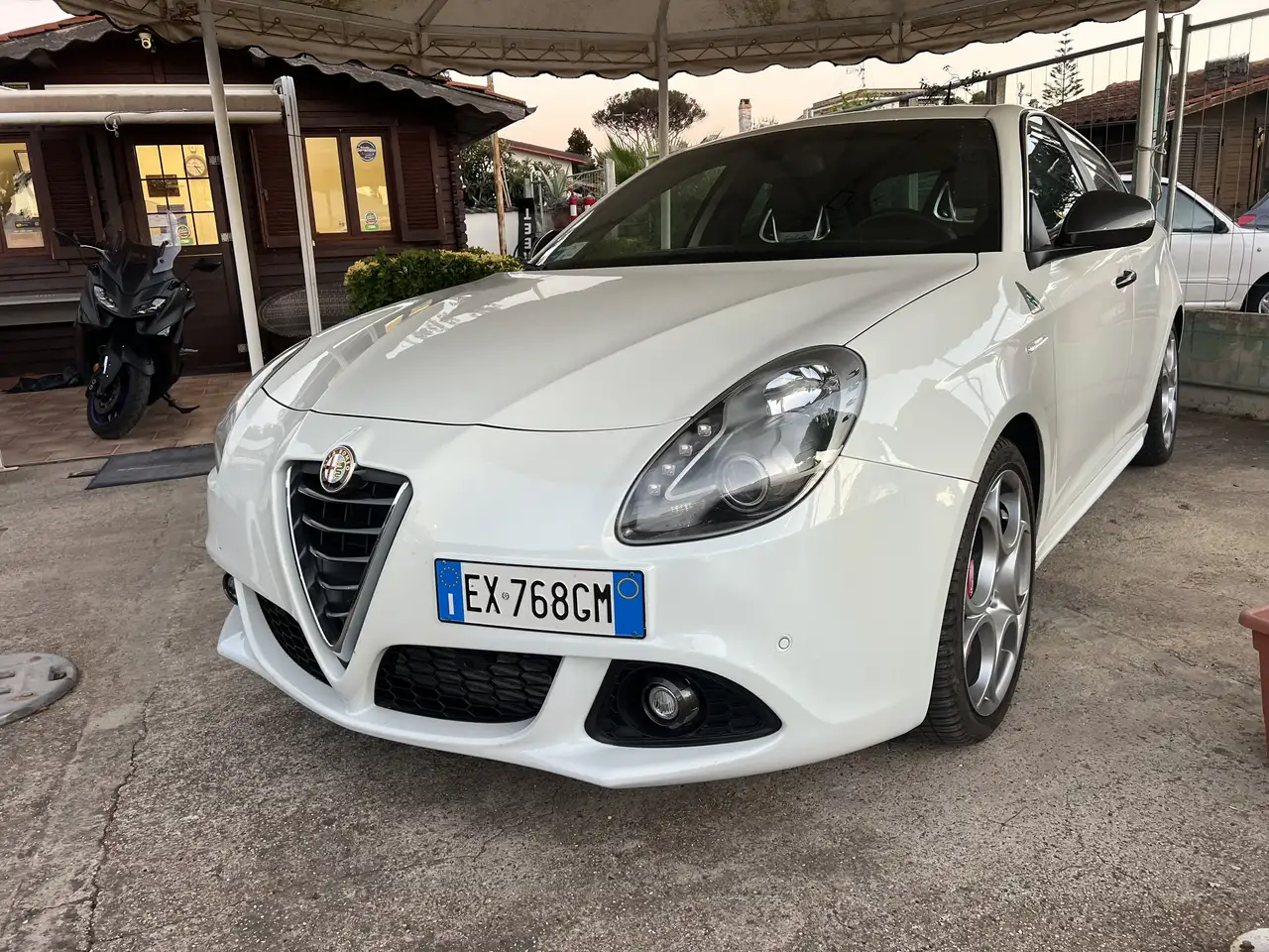 Alfa Romeo Giulietta III 2010 1750 t. Quadrifoglio Verde 240cv tct — photo 1 of 14