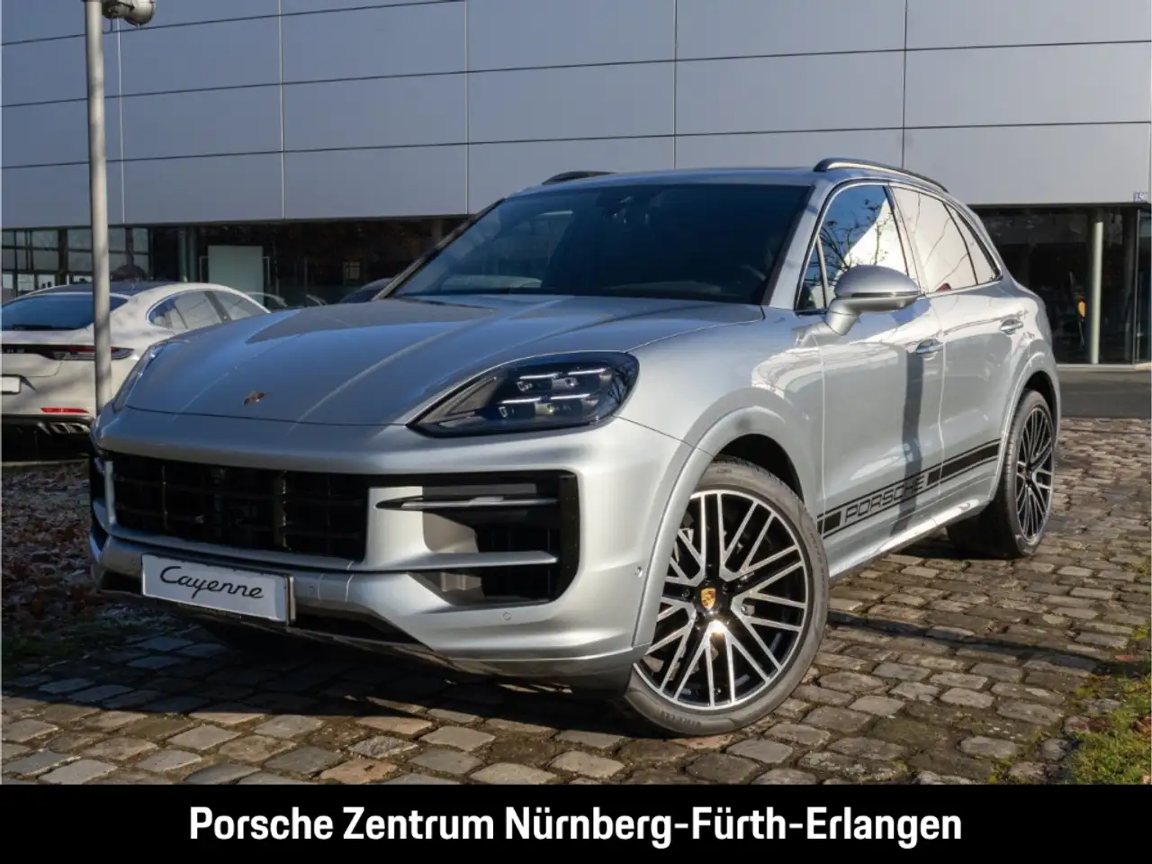 Porsche Cayenne AHK InnoDrive BOSE SurroundView Panoramadach — photo 1 of 15
