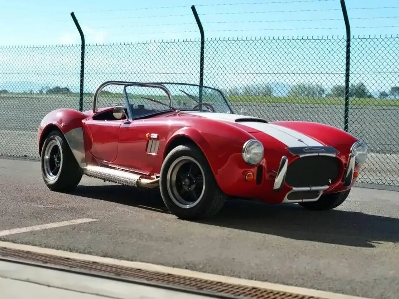 AC Cobra AC Cobra Replica Pilgrim Sumo — photo 1 of 20