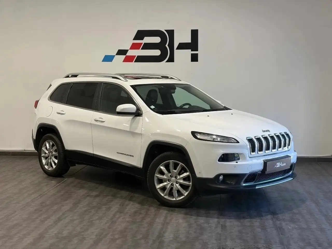 Jeep Cherokee LIMITED 2.2 CRD 200CV ACTIVE-DRIVE/SIEGES ELECTRIQUES/TOIT OUVRANT/CAMERA/GARANTIE/ — photo 1 of 31