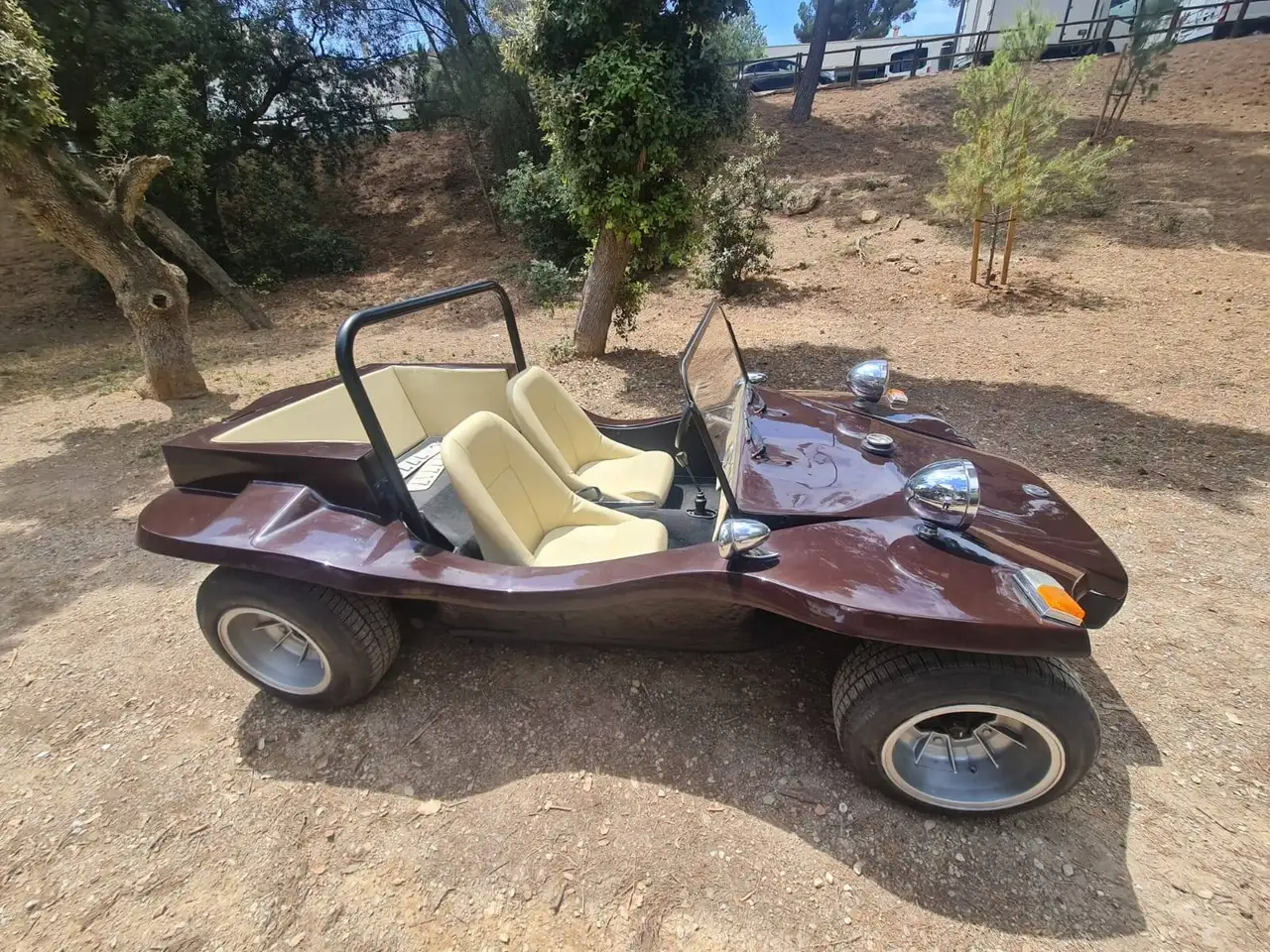 Volkswagen Buggy — photo 1 of 9