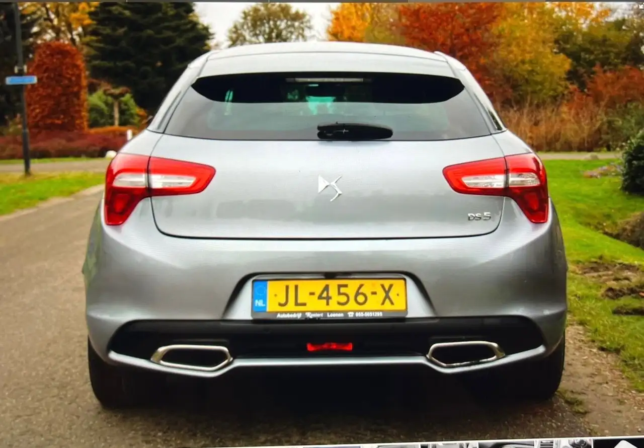 DS Automobiles DS 5 DS 5 1.6 THP Bns Exec. — photo 1 of 31