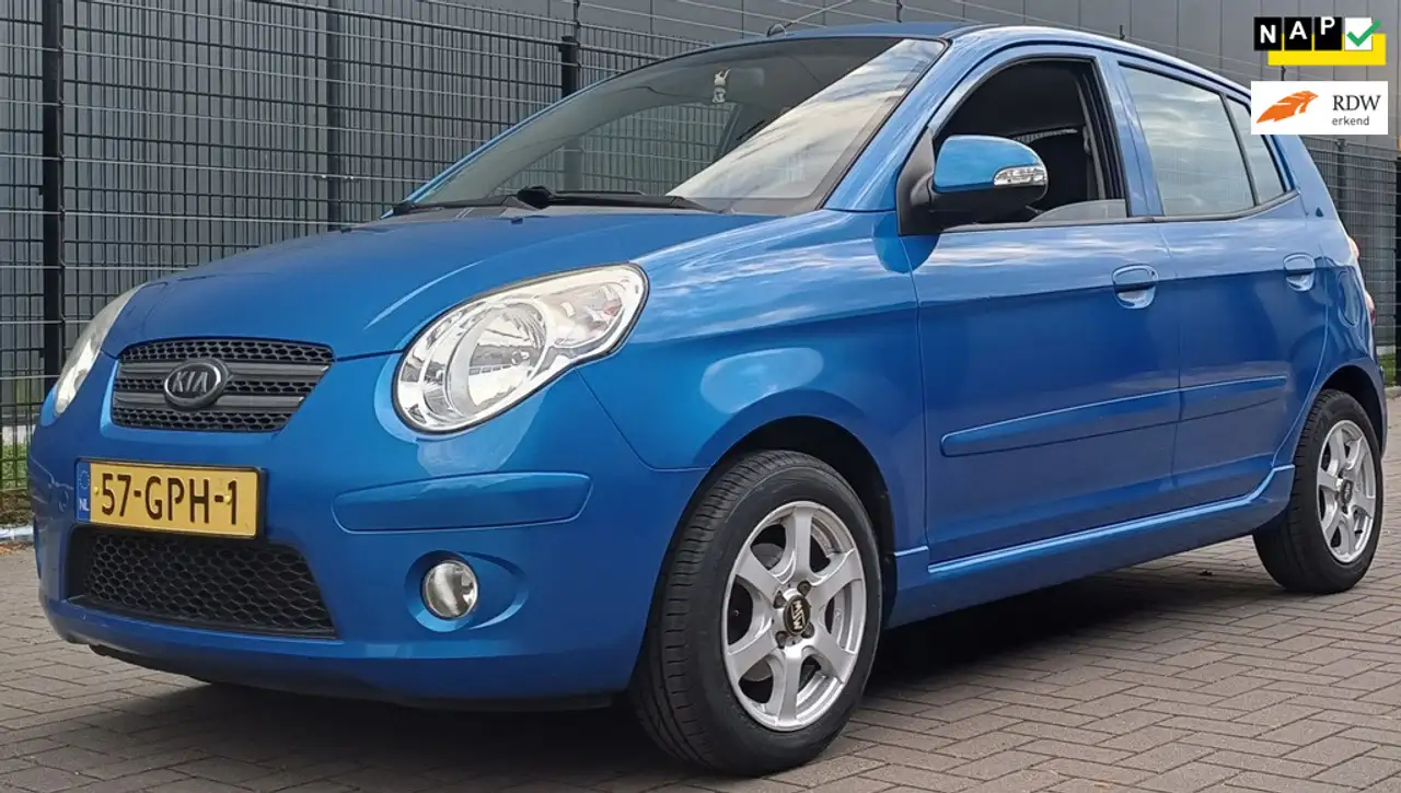 Kia Picanto 1.0 X-ecutive — photo 1 of 15