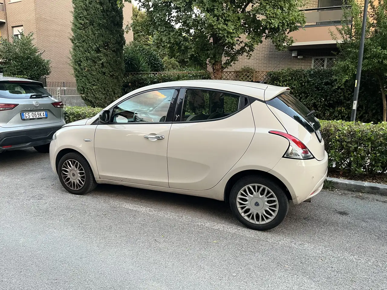 Lancia Ypsilon 1.2 8v Gold s&s 69cv — photo 1 of 3