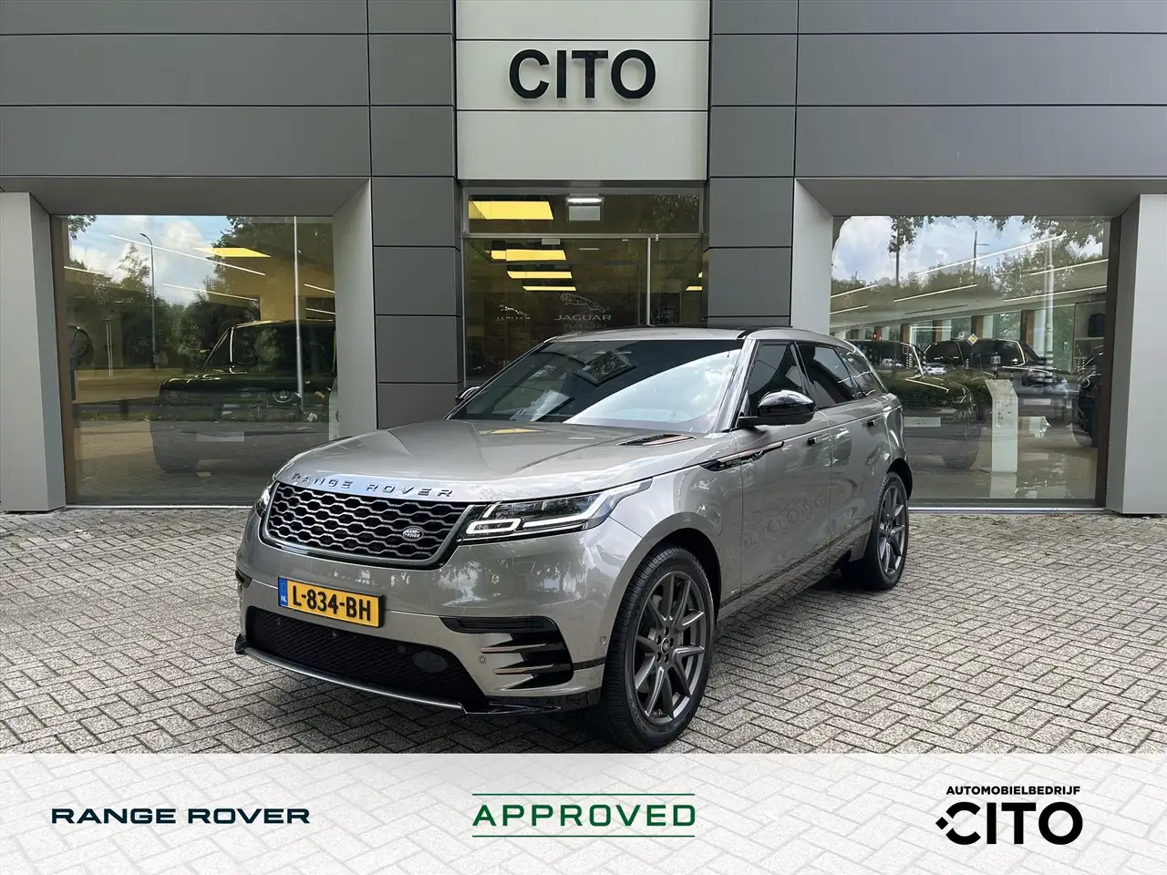 Land Rover Range Rover Velar P400 6-cilinder R-Dynamic S — photo 1 of 40