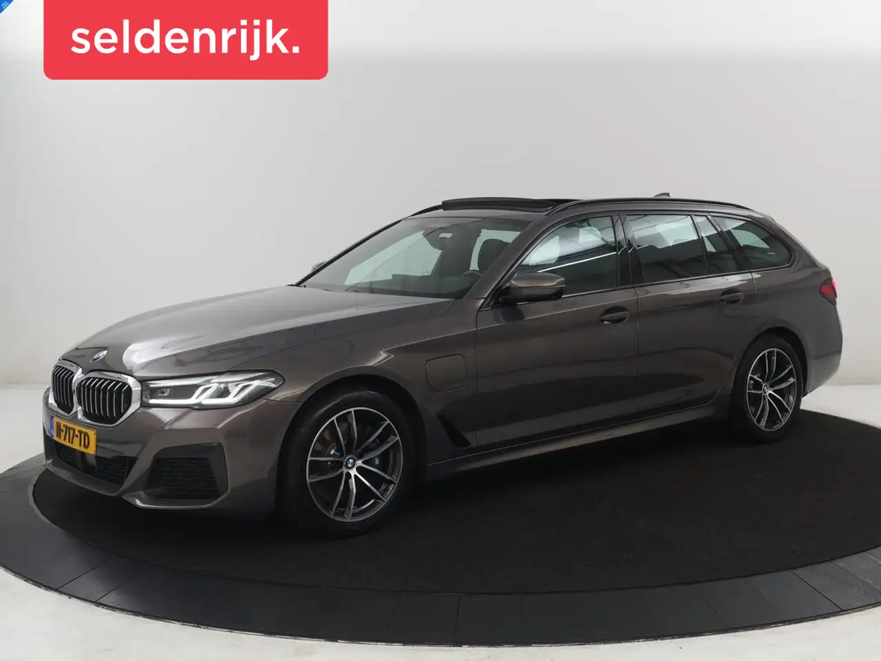BMW 530 5-serie Touring 530e High Executive | SOH 83,0% | — photo 1 of 40