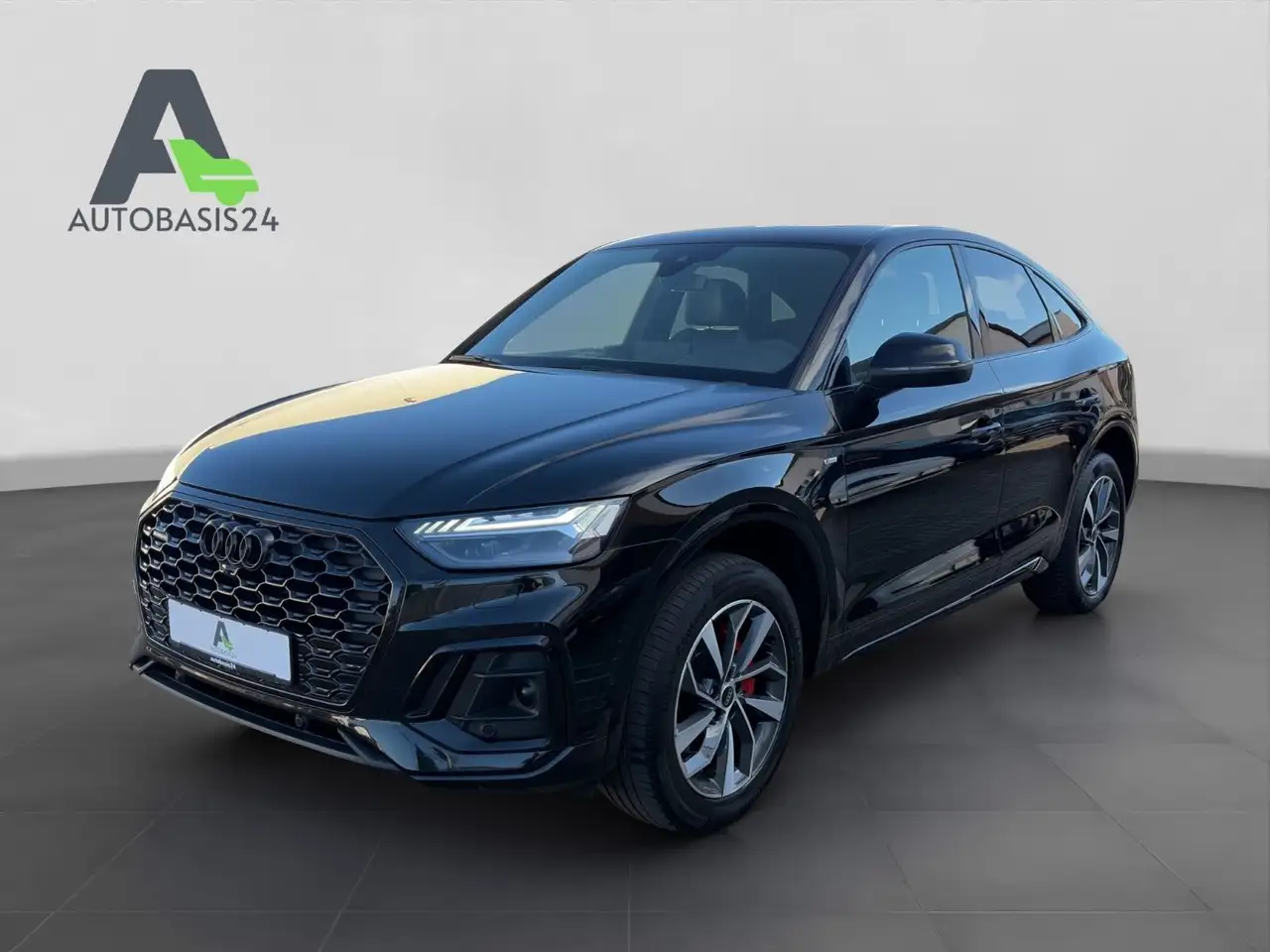 Audi Q5 Sportback 45 TFSI quattro S line *Matrix*AHK* — photo 1 of 19