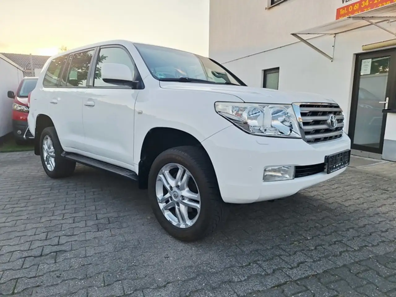 Toyota Land Cruiser V8 200 Executive Voll*TOP — photo 1 of 23