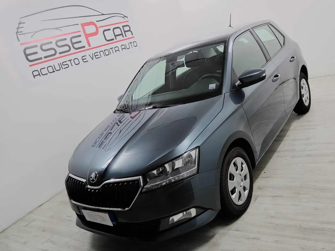 Skoda Fabia 1.0 MPI 60 CV Design Edition — photo 1 of 7