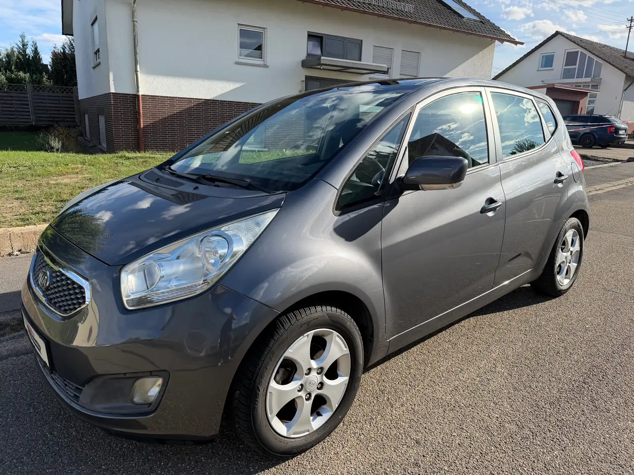 Kia Venga 1.4 Spirit *1. Hand*Nur 32.967km*Pano*Klima*PDC*Sitzheizung*Allwetter* — photo 1 of 15