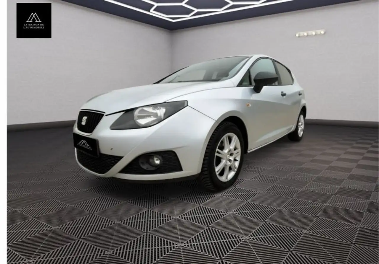 SEAT Ibiza 1.6 TDI 90 CV REFERENCE ECRAN TACTILE — photo 1 of 16