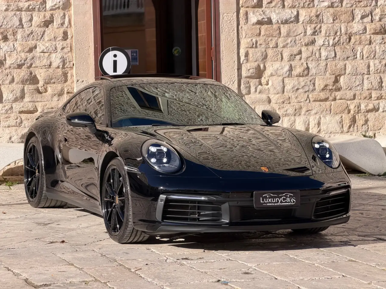 Porsche 911 911 Carrera 992 3.0 385 CV PDK — photo 1 of 15