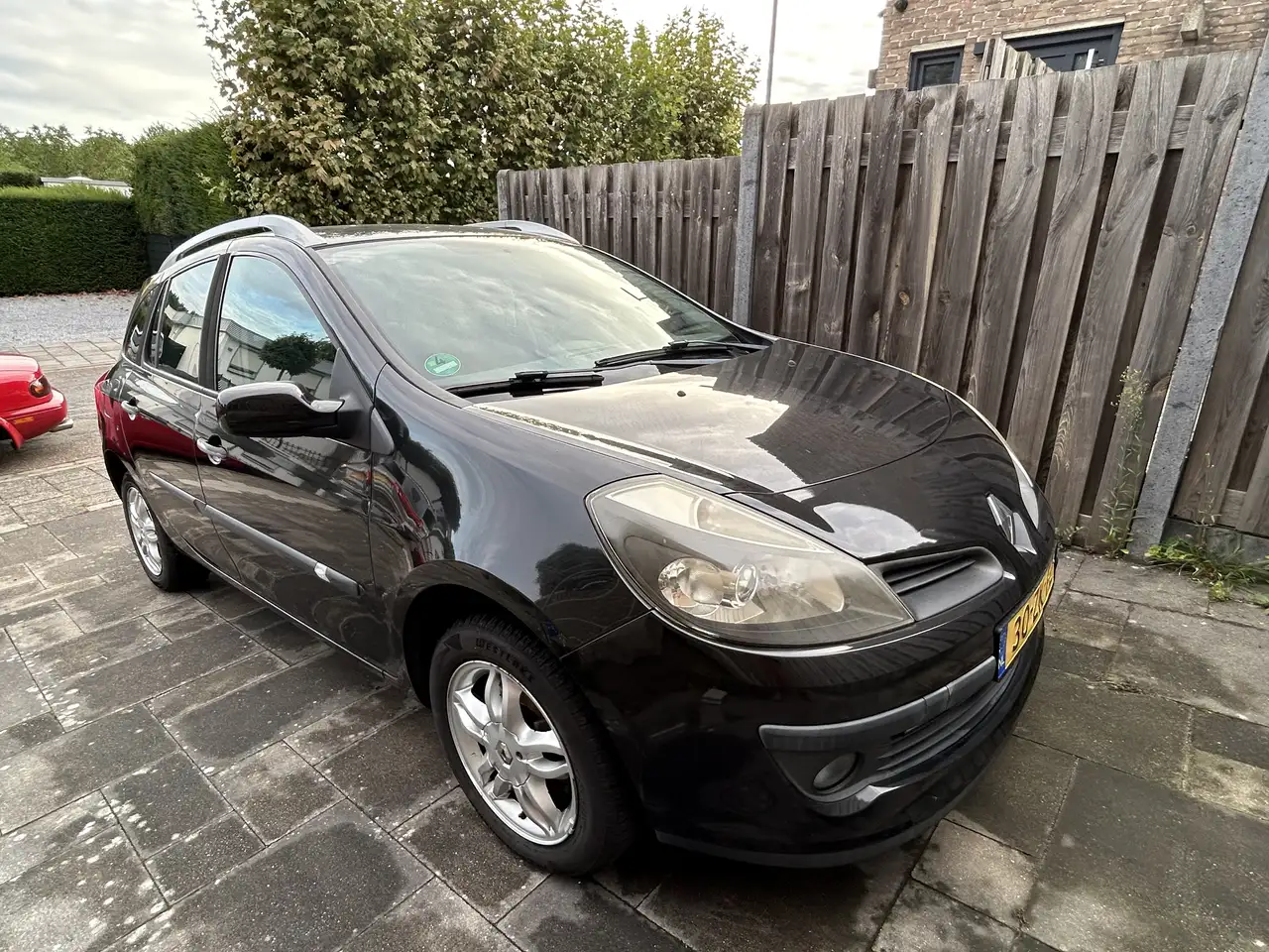 Renault Clio 1.6-16V Dynamique — photo 1 of 15