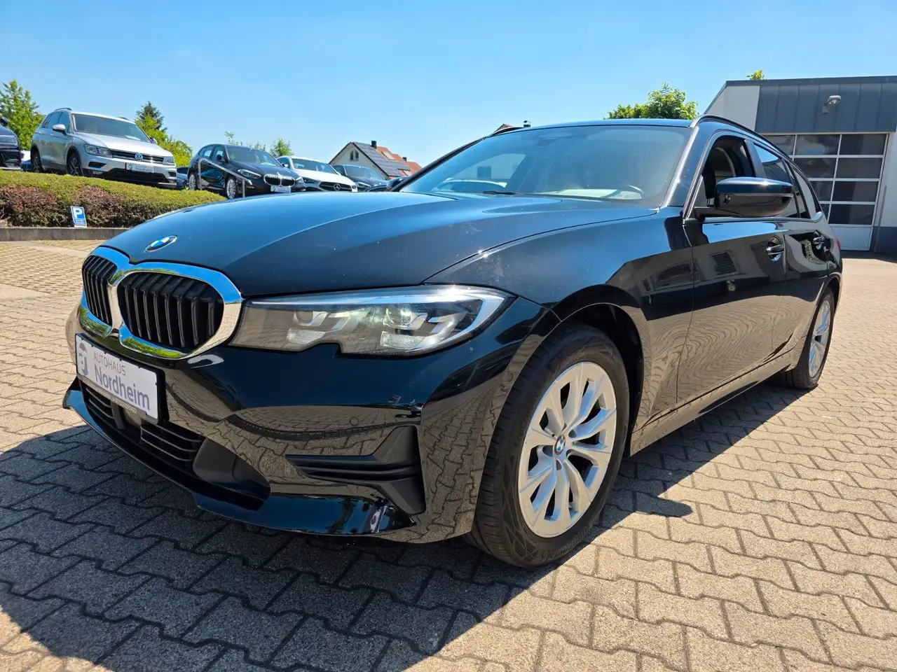 BMW 320 d xDrive Automatik/ACC/LED/Kamera — photo 1 of 23